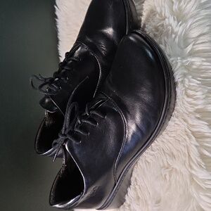 Naot Black Leather Oxfords
